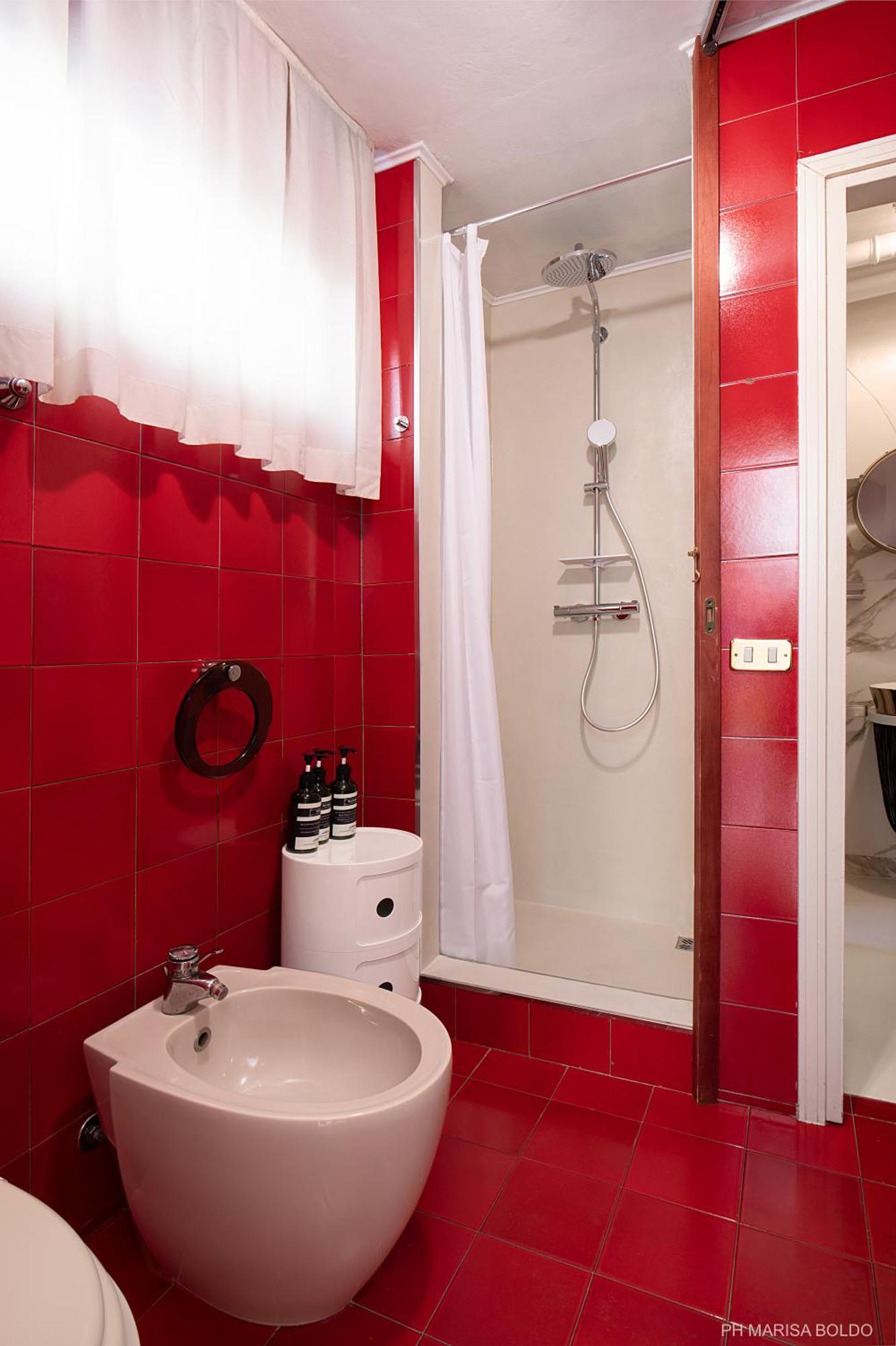 Billie'S Flat Red - Art & Design Apt In Verona Historic Centre Bagian luar foto