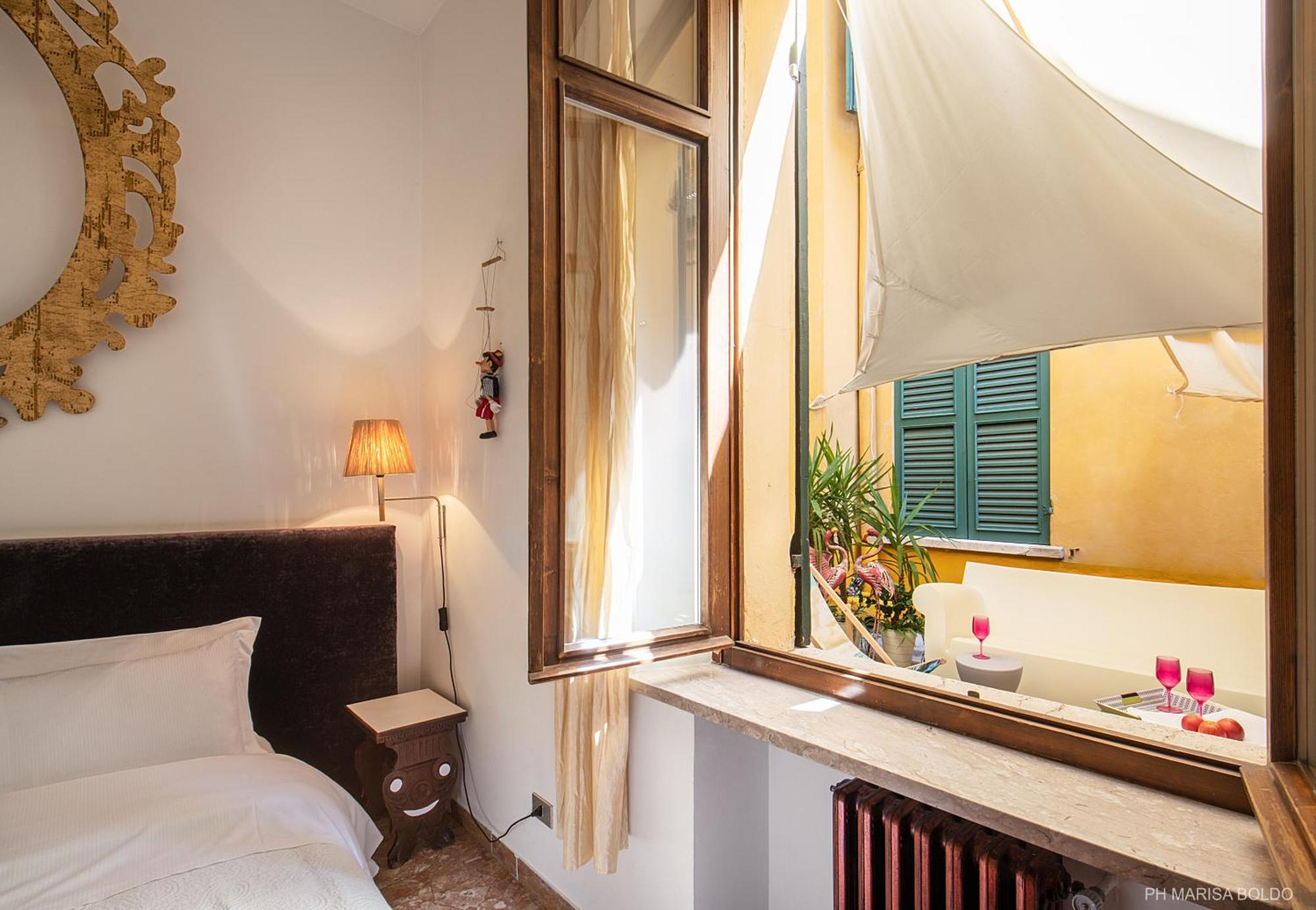 Billie'S Flat Red - Art & Design Apt In Verona Historic Centre Bagian luar foto